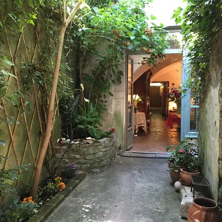 Les Asphodeles Bed and breakfast